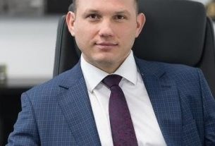 Sławomir Mentzen – metryka [wiek, wzrost, żona i dzieci, pochodzenie, rodzina, życiorys]