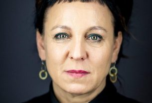 Olga Tokarczuk – metryka [wiek, wzrost, mąż i dzieci, pochodzenie, rodzina, życiorys]